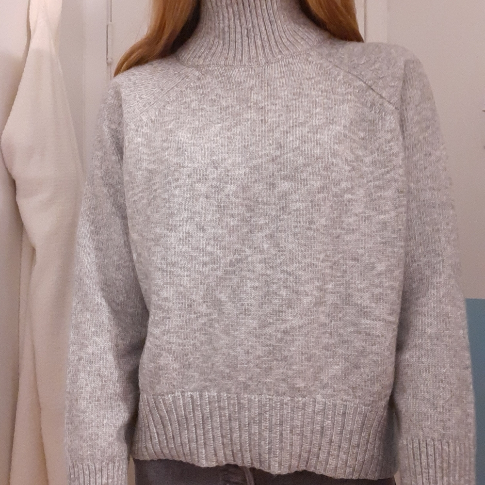 H&M Sweater